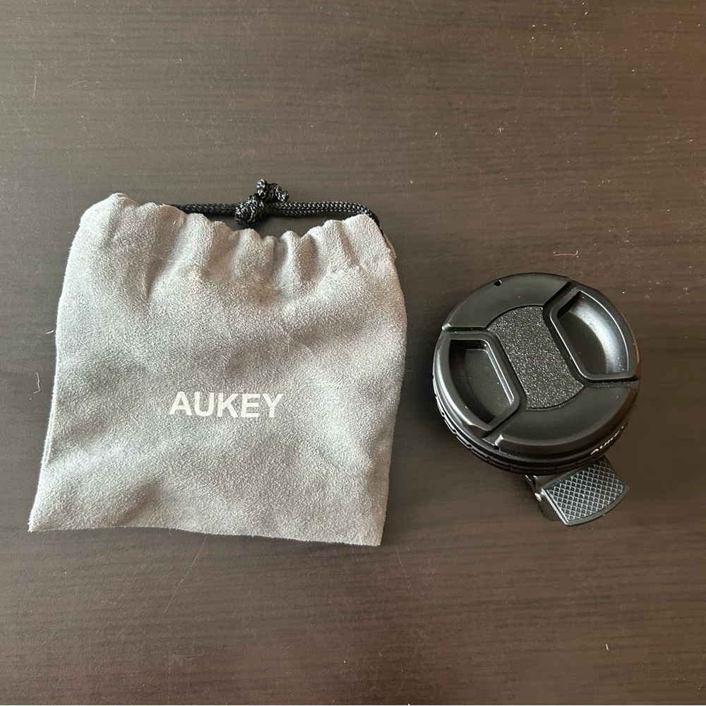 Aukey Wide Angle Clip-on Lens for Phone
